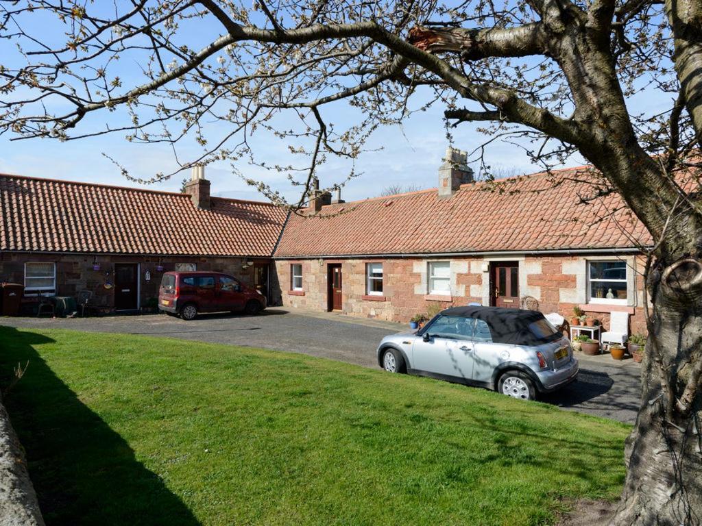 Charming In With Sea Views Holiday home